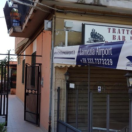 B&B Lamezia Airport ラメーツィア・テルメ エクステリア 写真