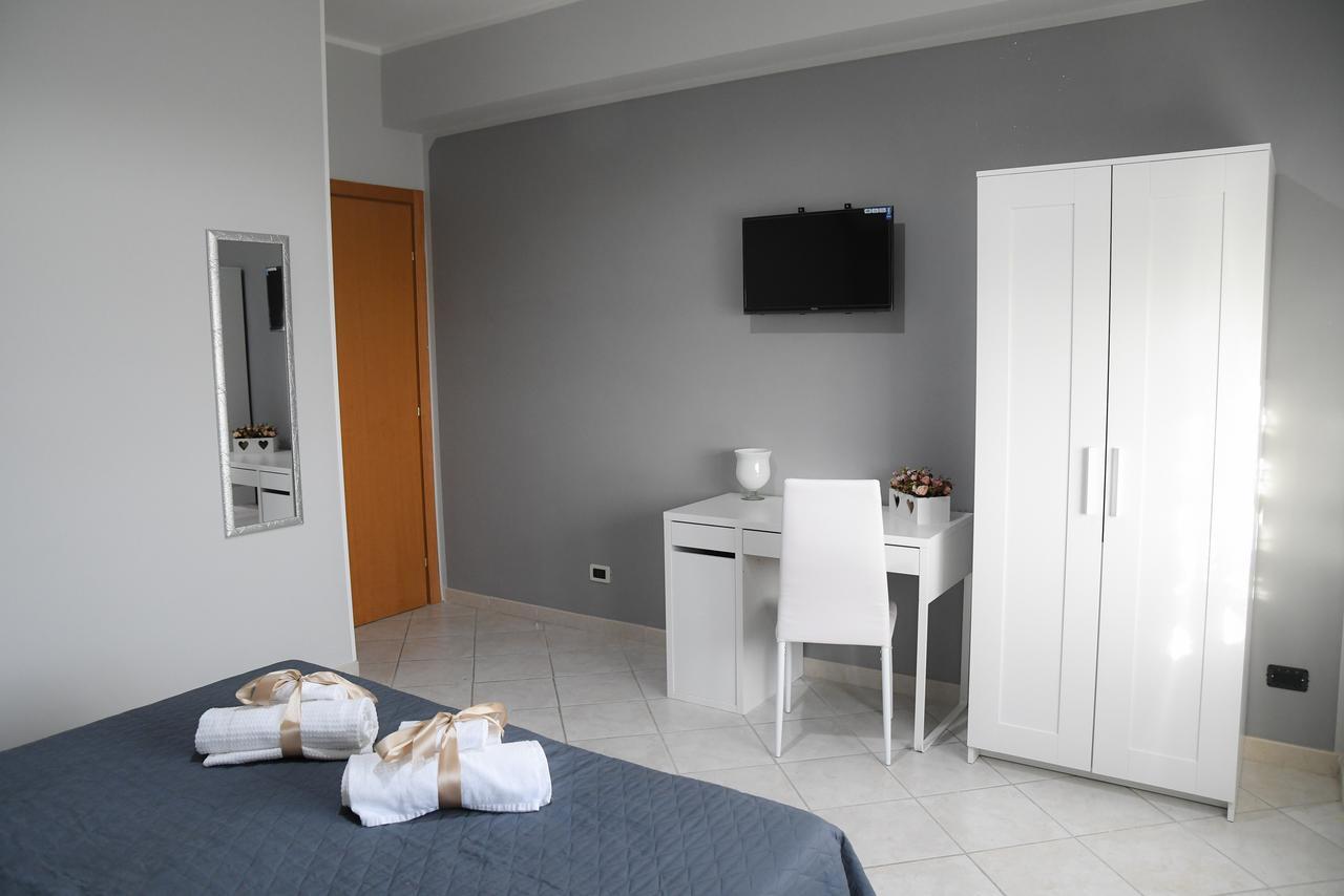 B&B Lamezia Airport ラメーツィア・テルメ エクステリア 写真