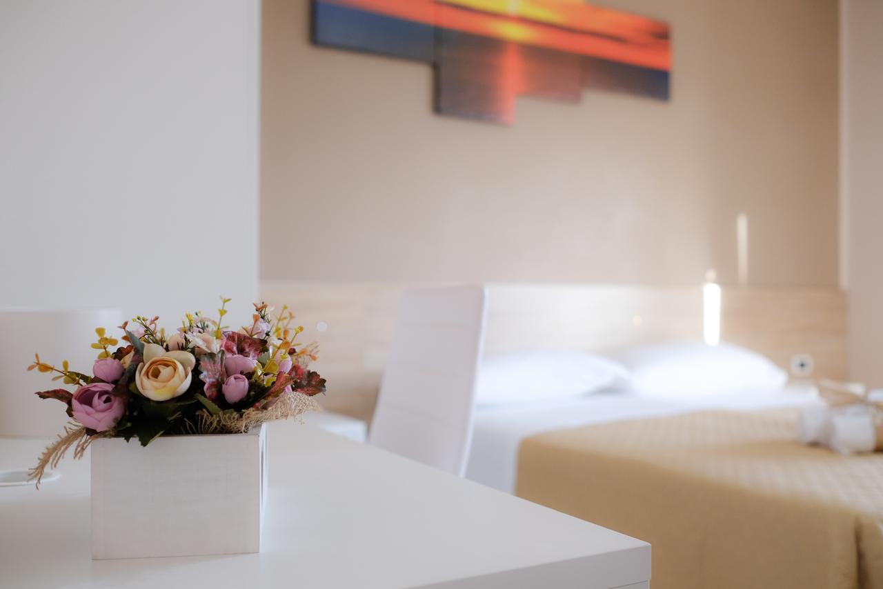 B&B Lamezia Airport ラメーツィア・テルメ エクステリア 写真