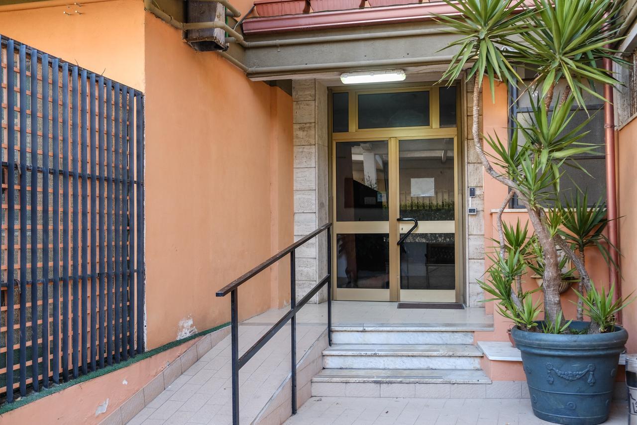 B&B Lamezia Airport ラメーツィア・テルメ エクステリア 写真