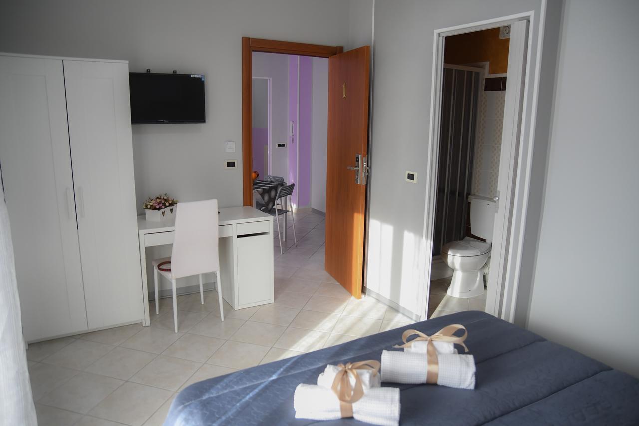 B&B Lamezia Airport ラメーツィア・テルメ エクステリア 写真